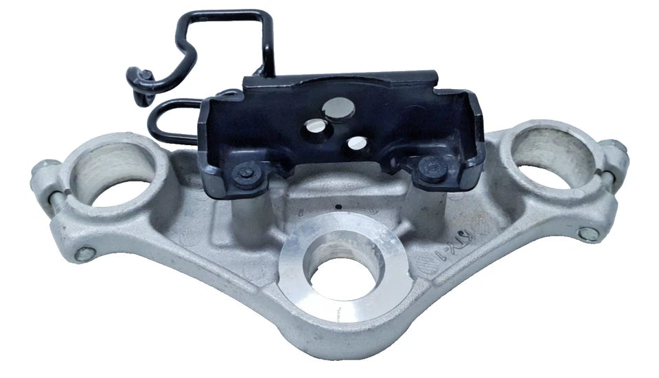Té de fourche supérieur Honda CBR 125 2007 Réf : 53300-KTY-D30
