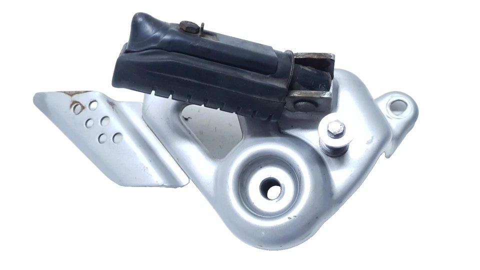 Repose-pied avant gauche Honda CBF 125 2010 Réf : 50702-KWF-900