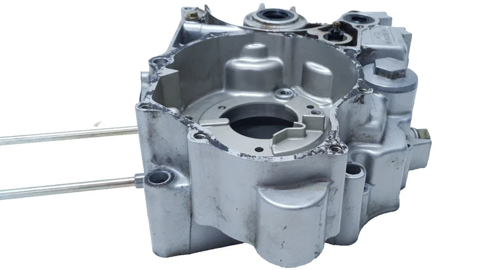 Carter moteur central gauche Kymco Stryker 125 2001
