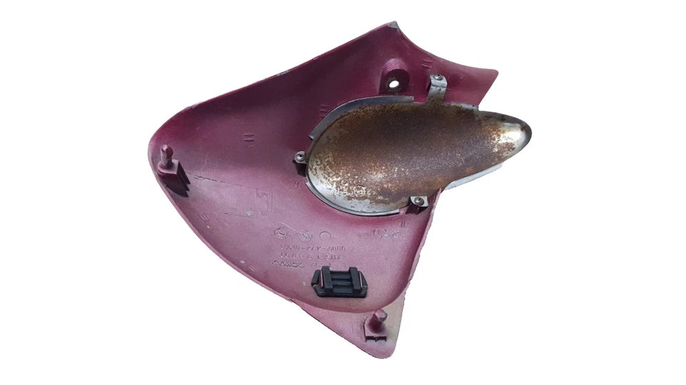 Carénage arrière gauche Kymco Zing 125 1997 Réf : 83640KKAK900BJP