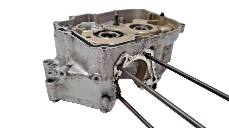 Carter moteur central droit Honda CM 125 Custom 1995 Réf : 11100-402-731