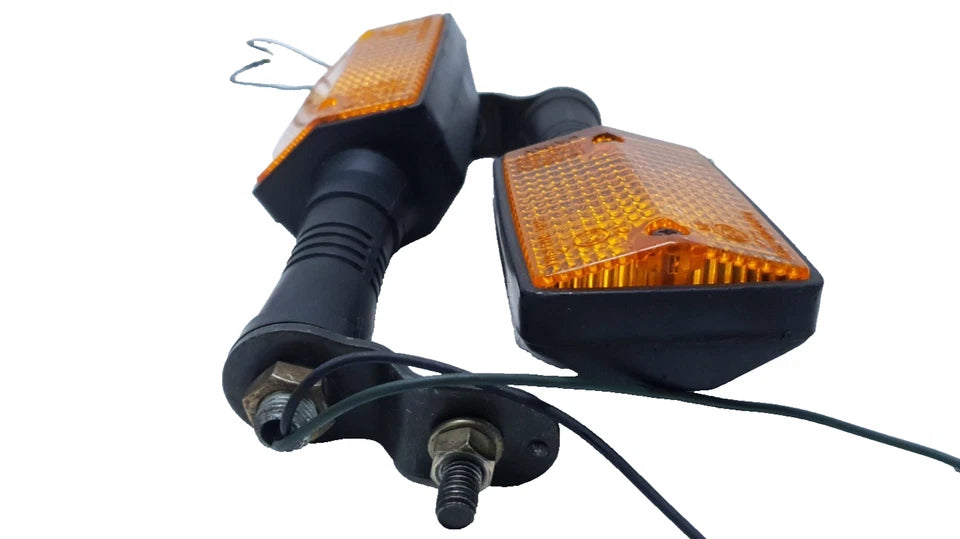 Clignotants arrière Yamaha SR 125 1993 Réf : 3MW833300000