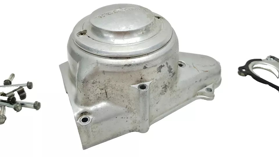 Carter gauche d'allumage Honda CM 125 T 1978-1981 n°3 Réf : 11341-402-000