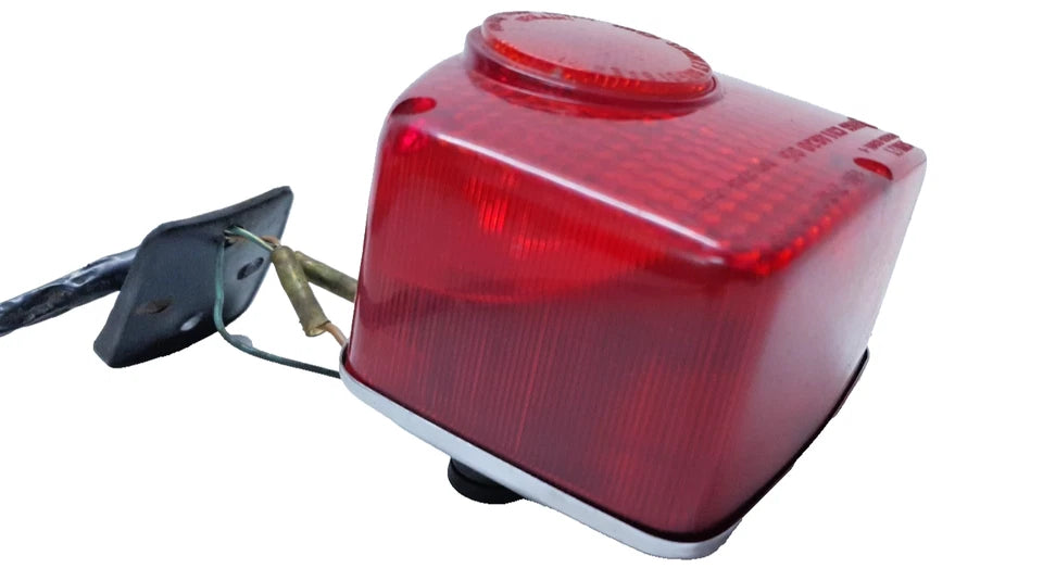 Feu arrière Honda CM 125 T 1980 Réf : 33701-126-721
