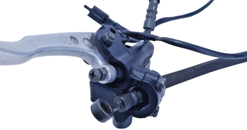 Maître cylindre de frein avant Yamaha XV 125 Virago 2000 Réf : 2UJ258700000