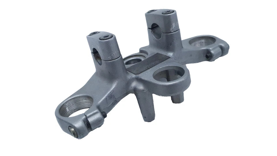 Té de fourche supérieur Yamaha TDR 125 2002 n°2 Réf : 4BP234352000