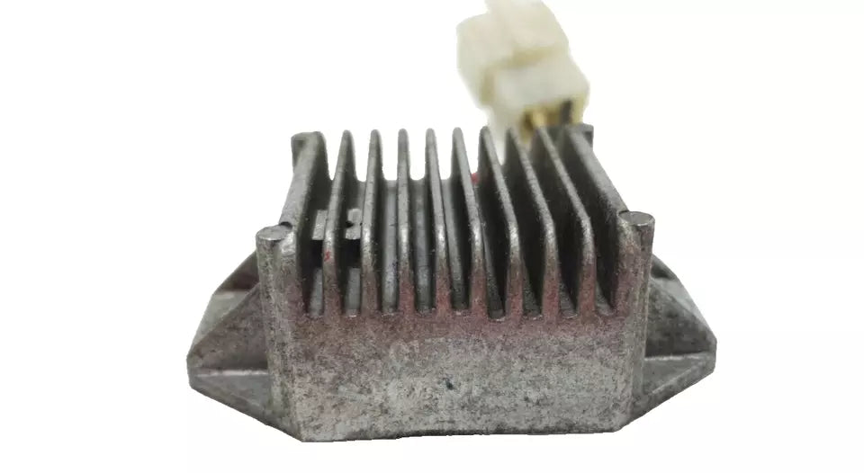 Régulateur de tension Yamaha DT125LC 1987 n°12 Réf 34X-81960-90-00