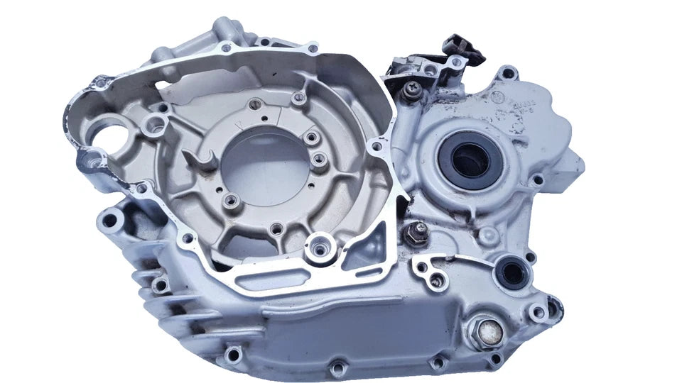 Carter moteur central gauche Yamaha XV 125 Virago 2000 Réf : 2UJ151000200