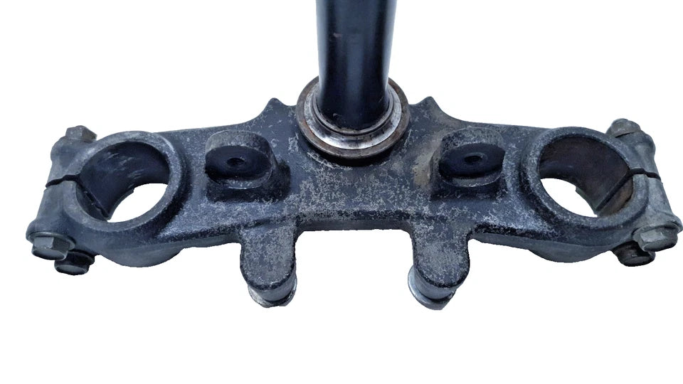 Té de fourche inférieur Kawasaki KMX 125 1988 Réf : 440371202