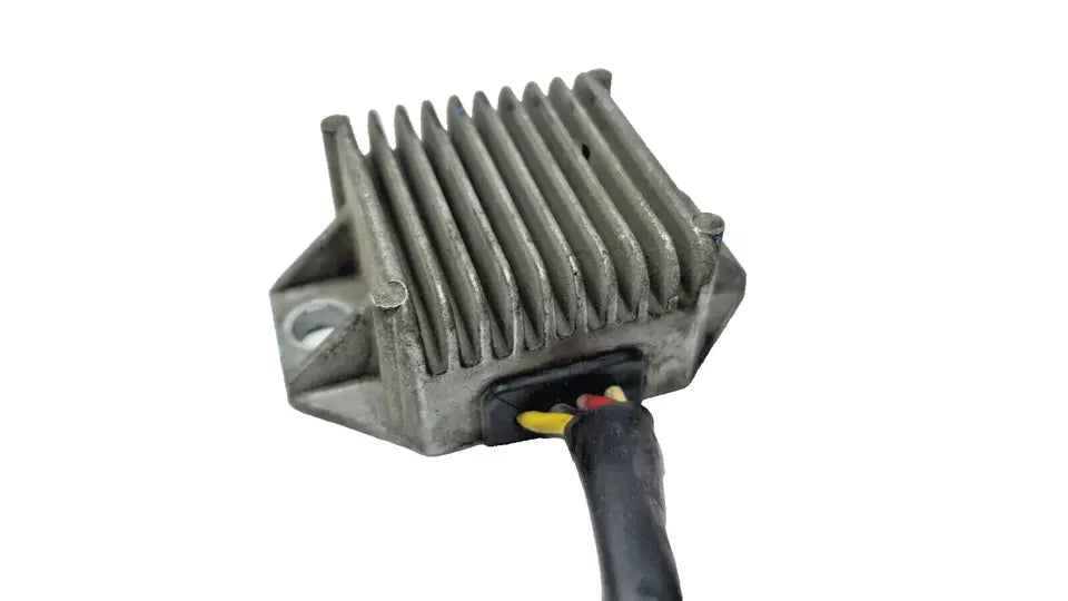 Régulateur de tension Yamaha DT125LC 1987 n°10 Réf 34X-81960-90-00