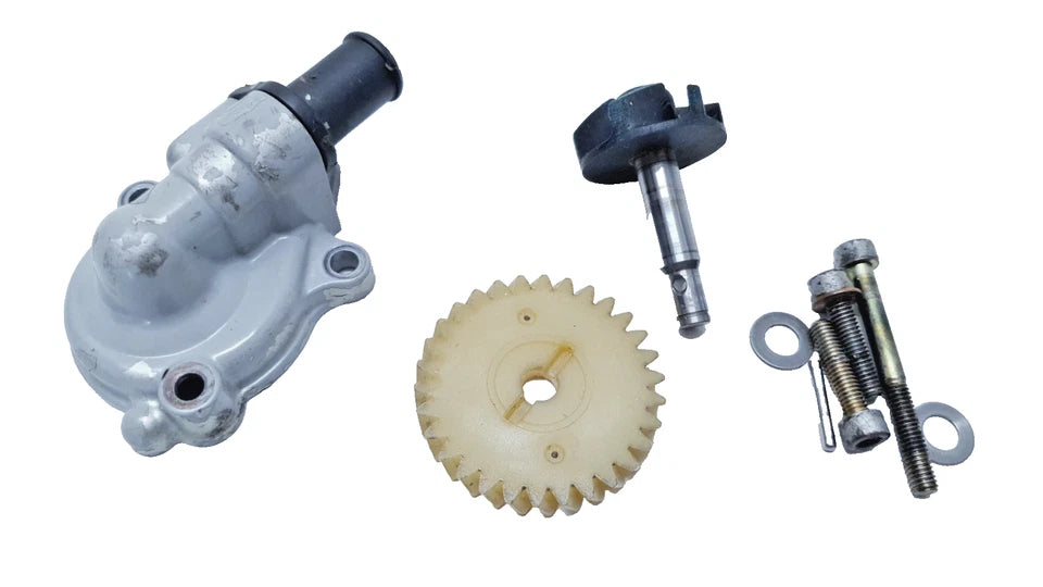 Pompe à eau Yamaha TZR 50 2002 n°3 Réf : 2VRE24500000