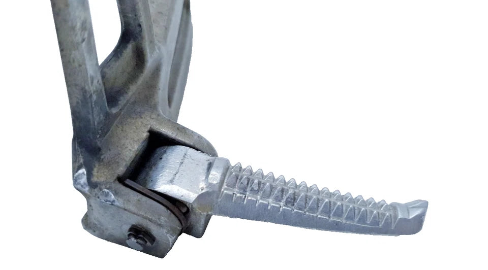 Yamaha TDR 125 1996 Right Rear Footrest #2 Ref: 4FU2742L0000