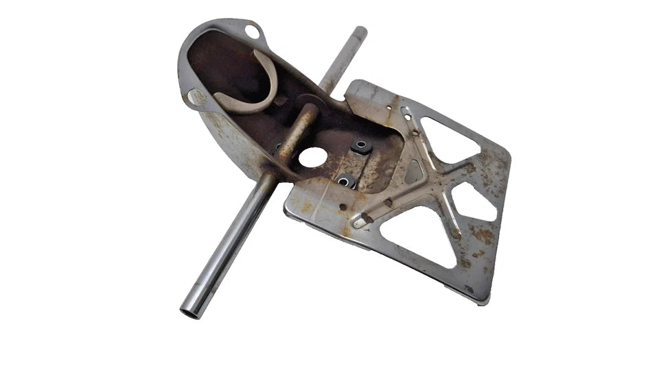 Support de plaque Honda CM 125 Custom 1995 Réf : 84701-KB4-610