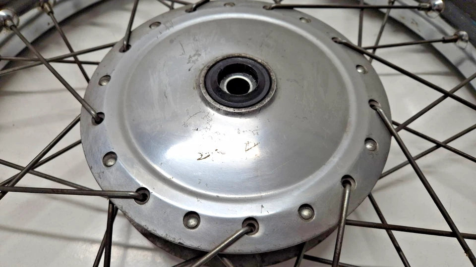 Roue avant Honda CM 125 Custom 1995 Réf : 44650-KC2-305