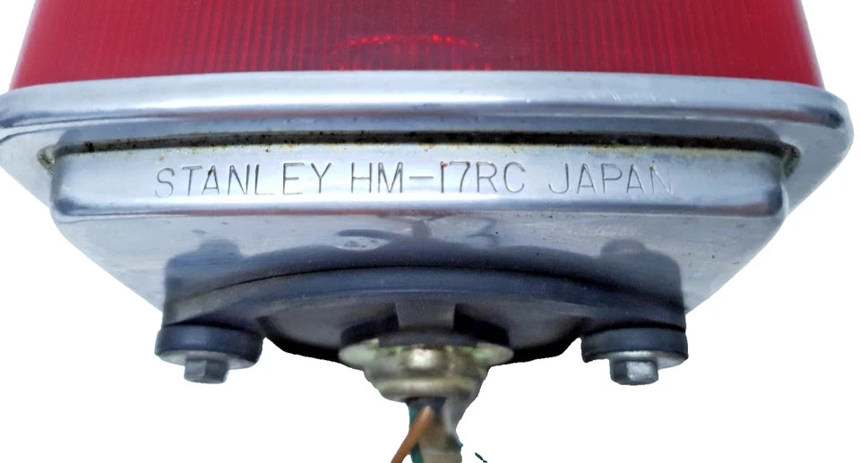 Feu arrière Honda CM 125 T 1980 Réf : 33701-126-721