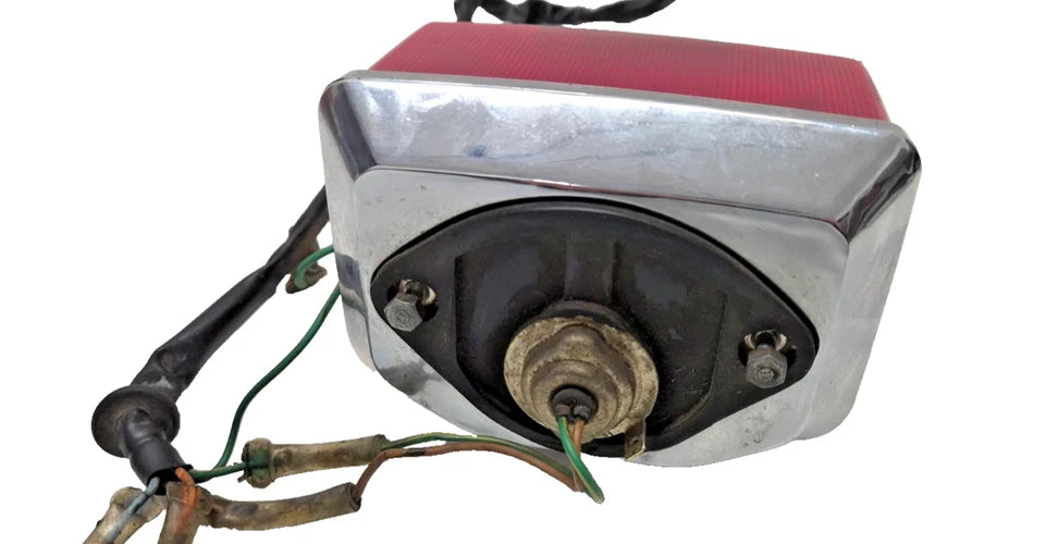 Phare arrière Honda CM 125 Custom 1995 Réf : 33701-KB4-612