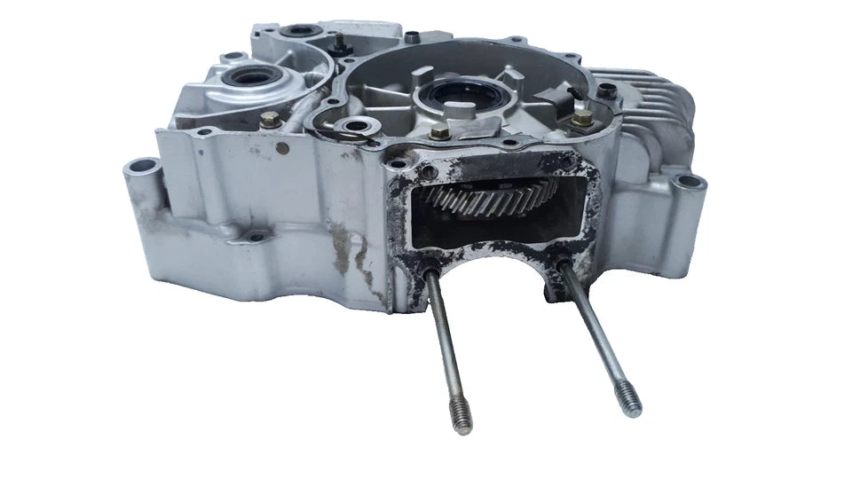 Carter moteur central gauche Kymco Zing 125 1997