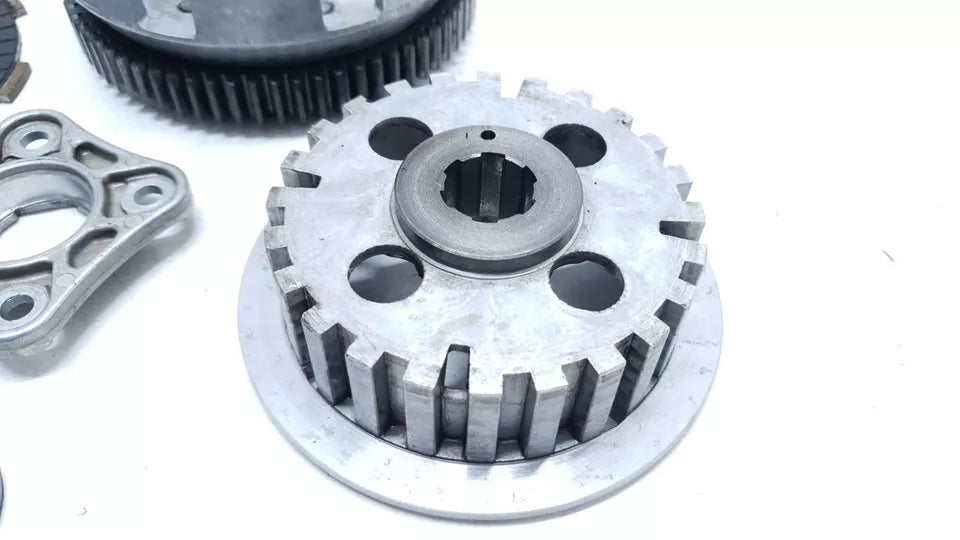 Embrayage Honda CM 125 T 1981 Réf : 22100-399-000