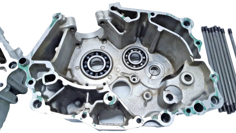 Carters moteur centraux Honda CA 125 Rebel 1997 Réf : 1100-KC2-960
