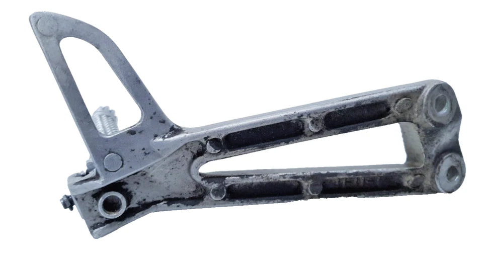 Repose-pied arrière gauche Yamaha TDR 125 2002 n°2 Réf : 4FU2741L0000