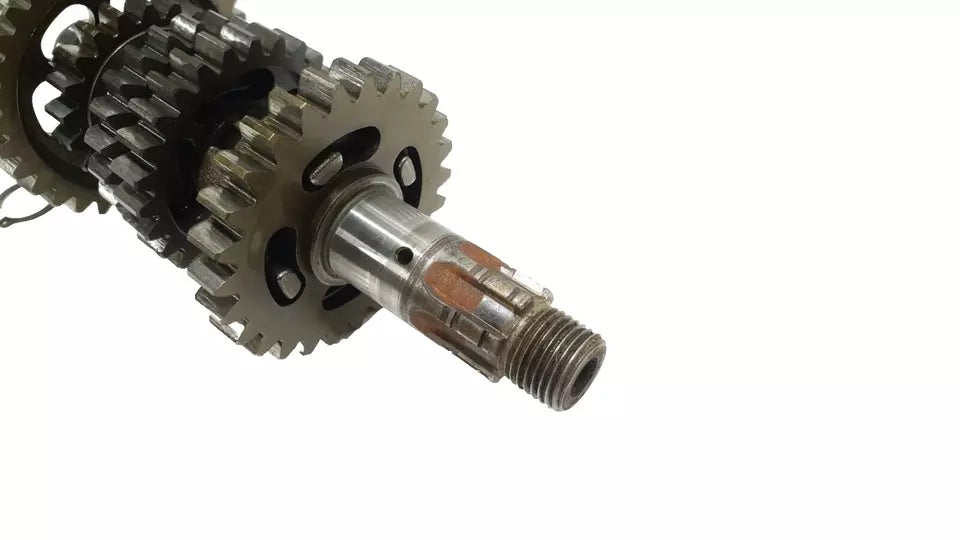 Arbre secondaire Suzuki GN 125 2001 Réf : 24130-05300-000