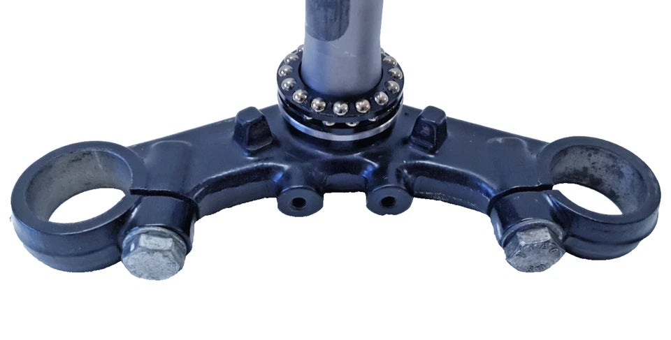 Té de fourche inférieur Yamaha TZR 50 2009 Réf : 5WXF33400000