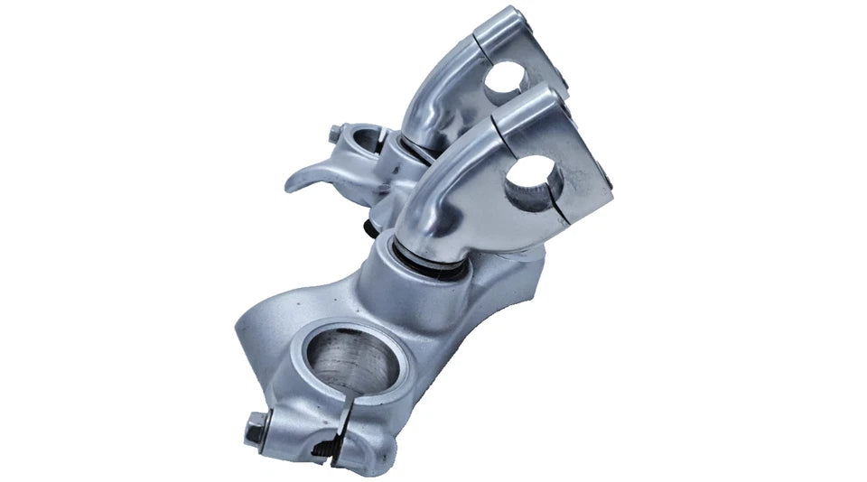 Té de fourche supérieur Yamaha XV 125 Virago 2000 Réf : 2UJW23410035