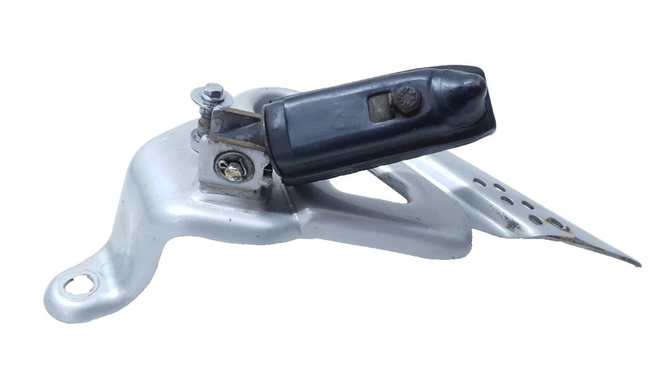 Repose-pied avant gauche Honda CBF 125 2010 Réf : 50702-KWF-900