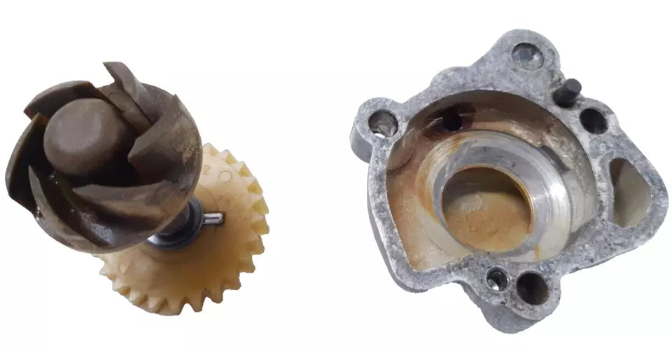 Pompe à eau complète Yamaha DT125LC 1987 n°14 Réf : 10V-12450-00-00