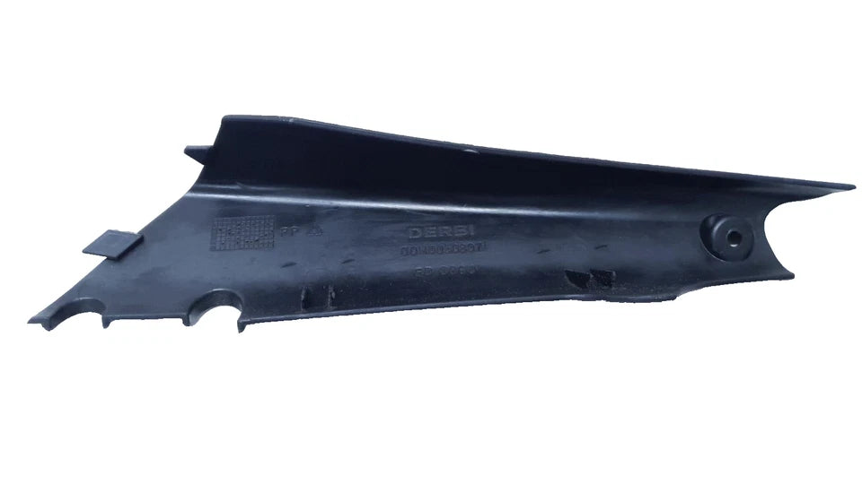 Carénage sous selle gauche Aprilia RS 50 2010 Réf : 00H00508071