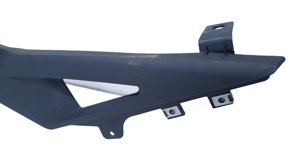 Carénage de selle gauche Aprilia RS 50 2008 Réf : 00H04419781