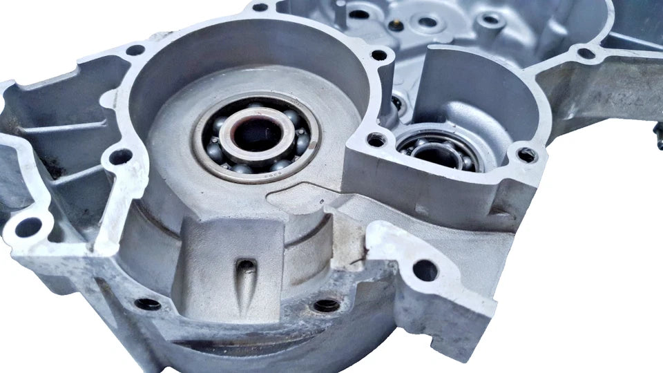 Carters moteur centraux AM6 Yamaha TZR 50 2004 Réf : 5WXE51500000