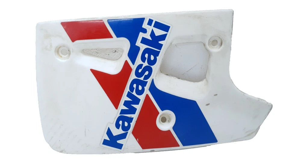 Ouie de radiateur gauche Kawasaki KMX 125 1988 Réf : 4908950476F