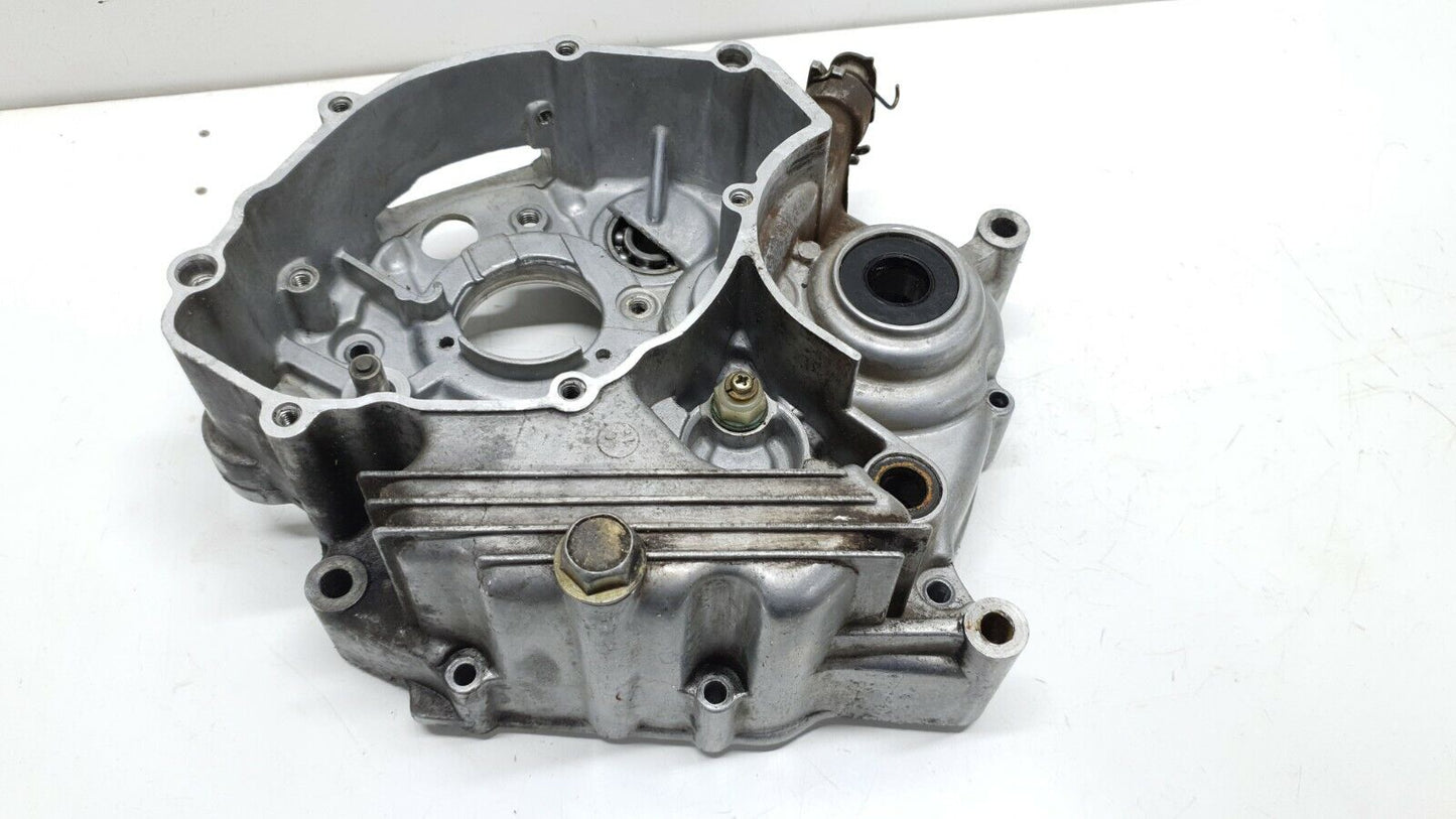 Carter moteur central gauche 2/2 Yamaha XT125R 2005 Réf : 5HH-E5150-01-00