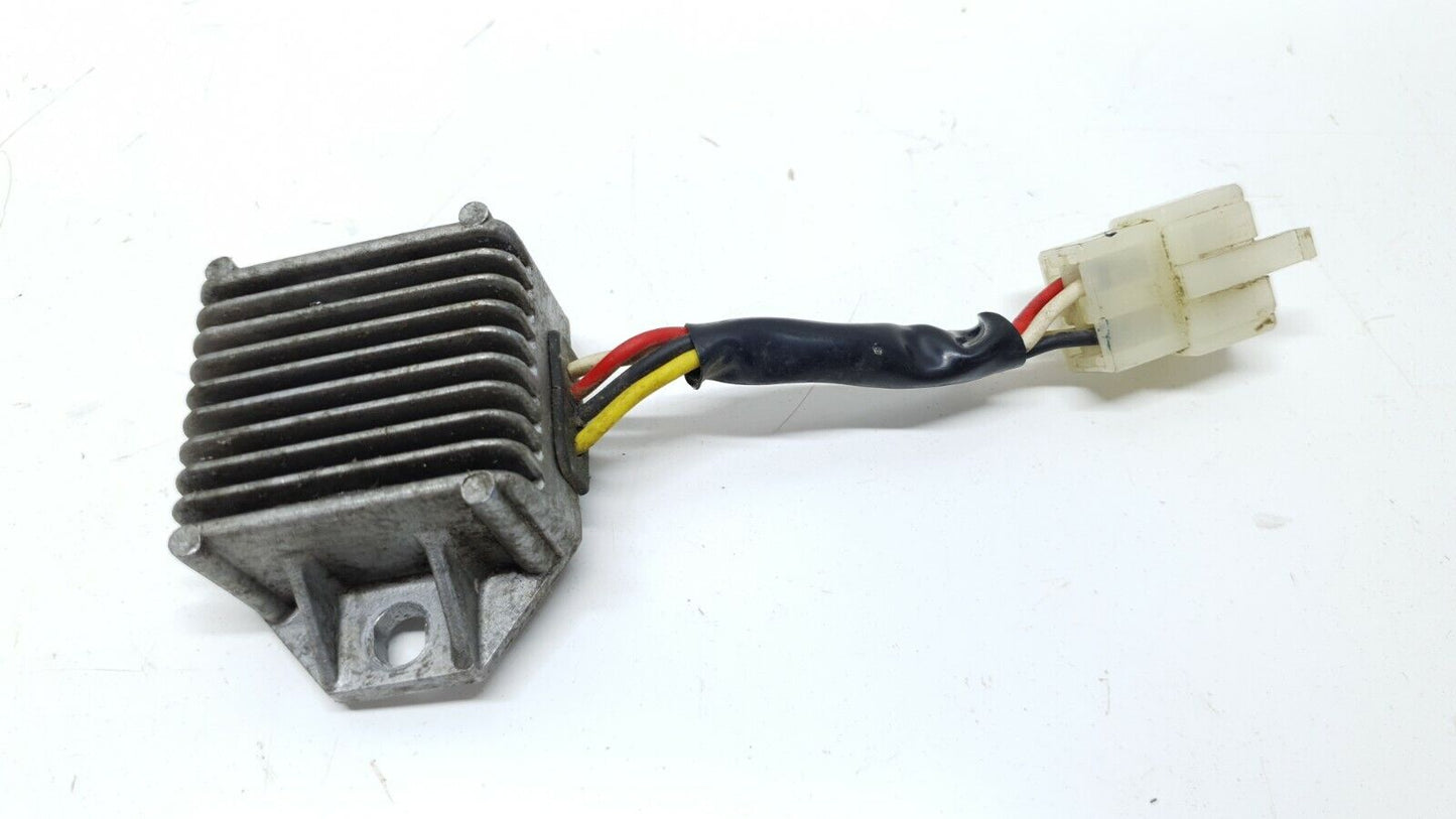 Régulateur de tension Yamaha DT125LC 1987 N°5 Réf : 34X-60N111 Voltage regulator