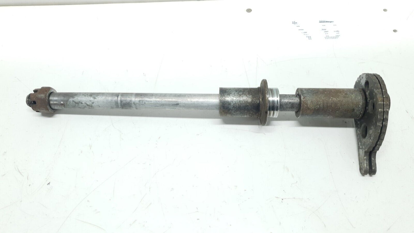 Axe de roue arrière Yamaha DT125LC 1987 n°10 Réf 37F-25381-00-00 Rear wheel axle