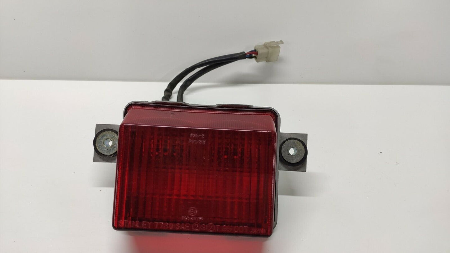 Feu arrière Kawasaki GPX 600 R 1989 Réf : 23025-1167 REAR LIGHTS