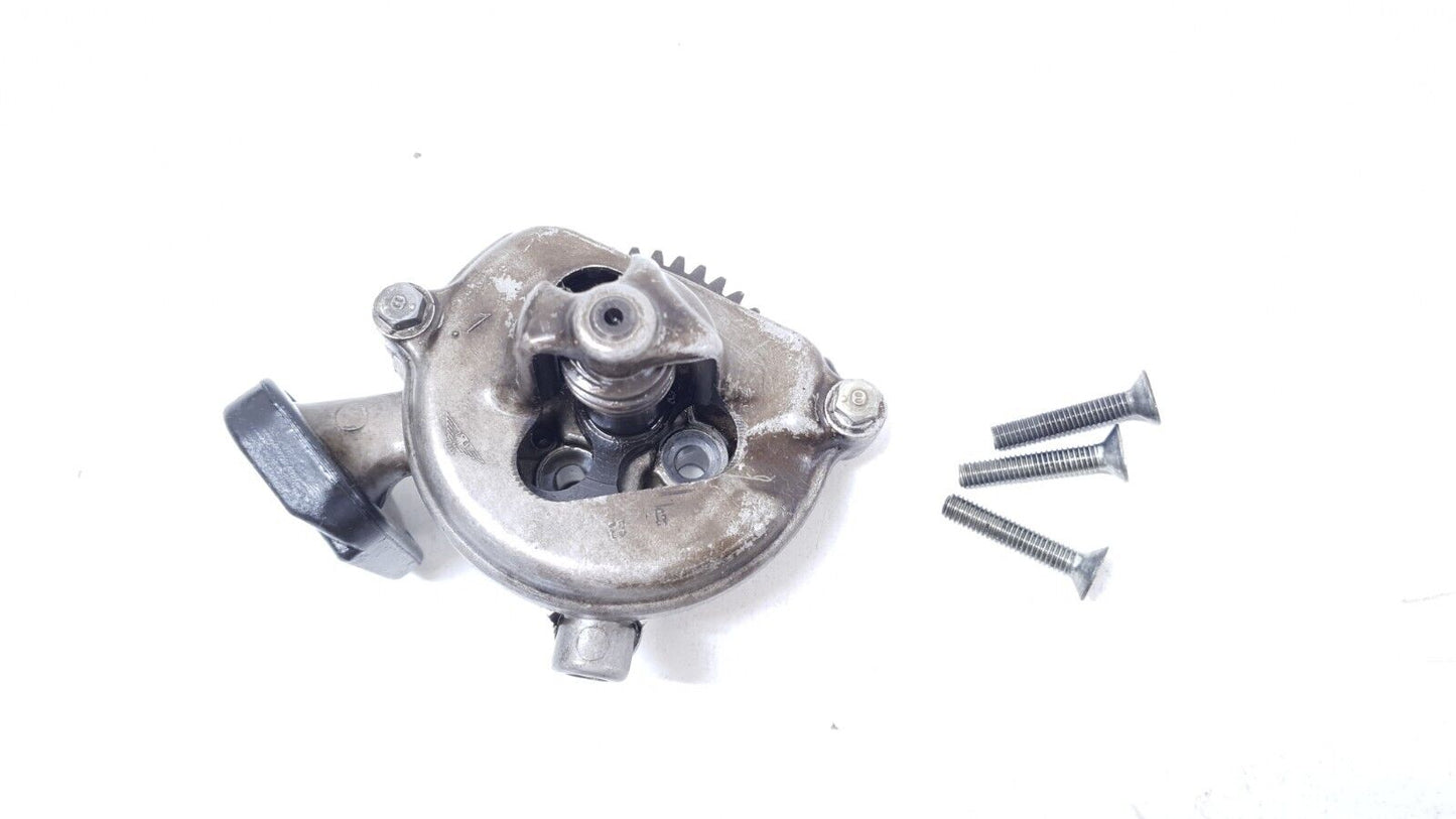 Pompe à huile Honda CB 125 T 1981 Réf : 15100-399-000 Oil pump