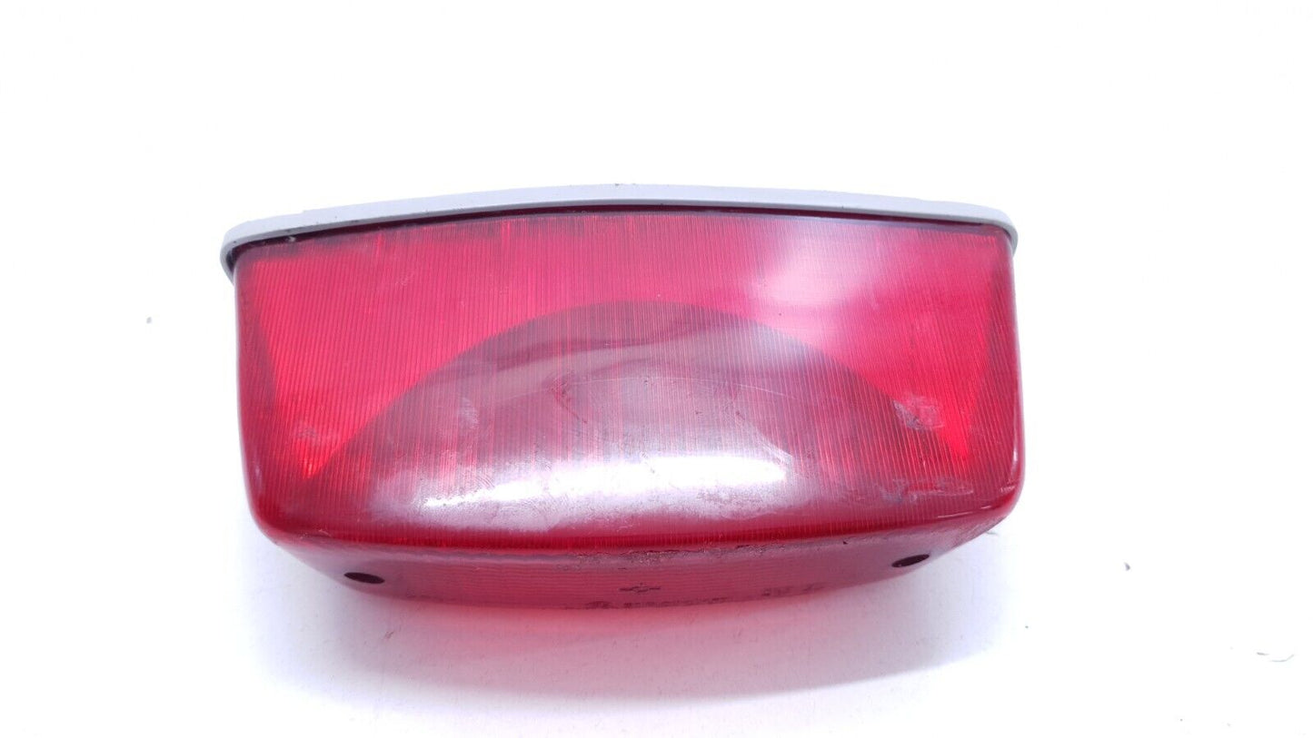 Feu arrière Yamaha YBR 125 2005 n°2 Réf : 3D9-H4710-00-00 Rear light