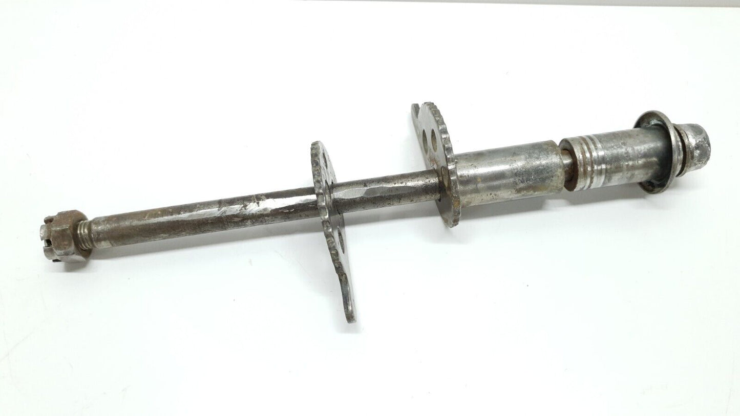 Axe de roue arrière Yamaha DT125LC 1984 34Y Rear wheel axle