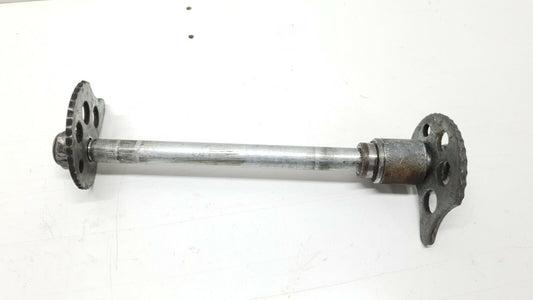 Axe de roue arrière Yamaha SR 125 1998 Réf : 3MW-25381-00-00 Rear wheel axle