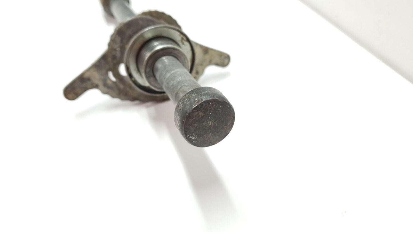 Axe de roue arrière Yamaha DT125LC 1983 Rear wheel axle