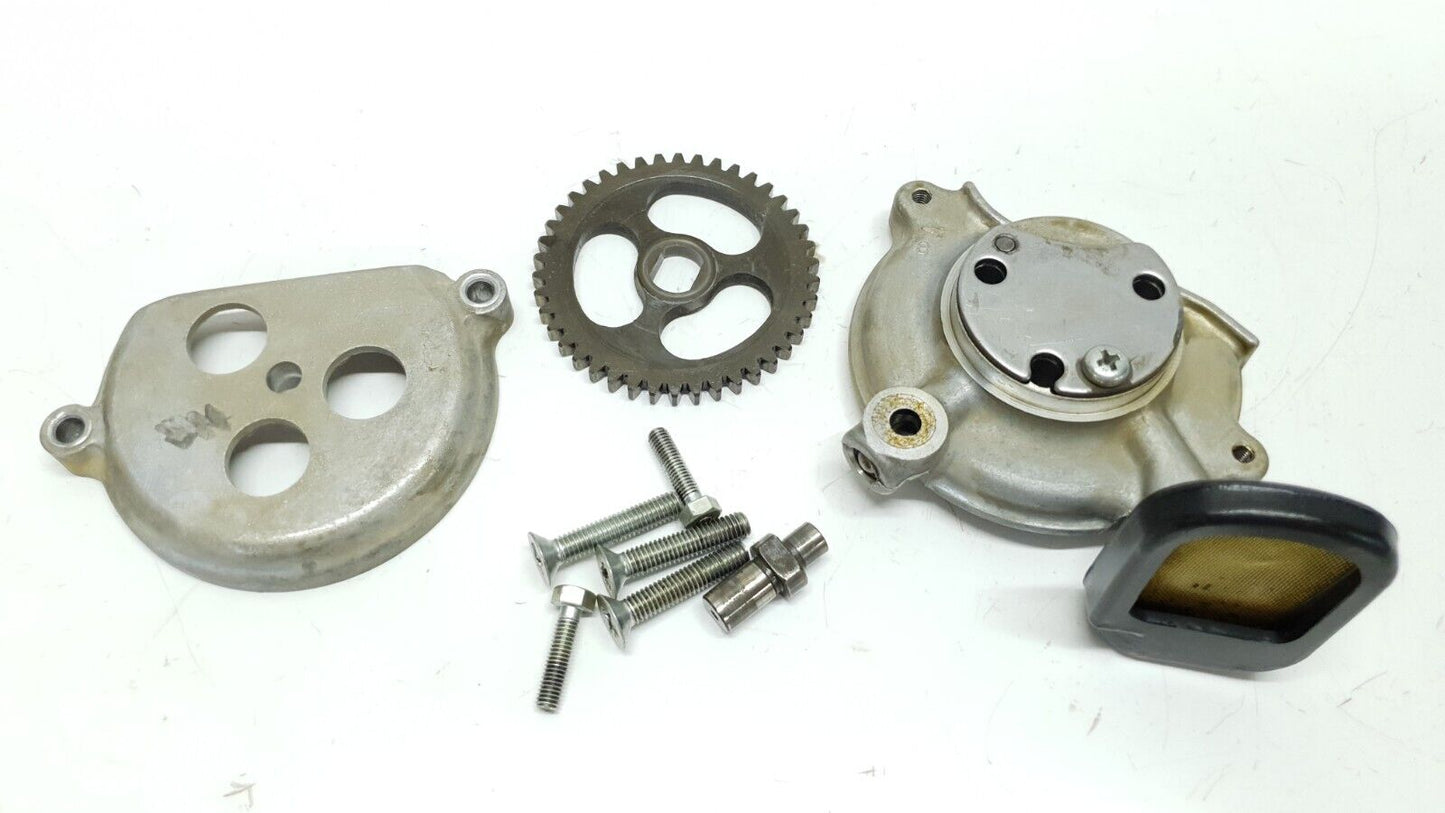 Pompe à huile Honda CM 125 Custom 1985 Réf : 15100-402-000 Oil pump