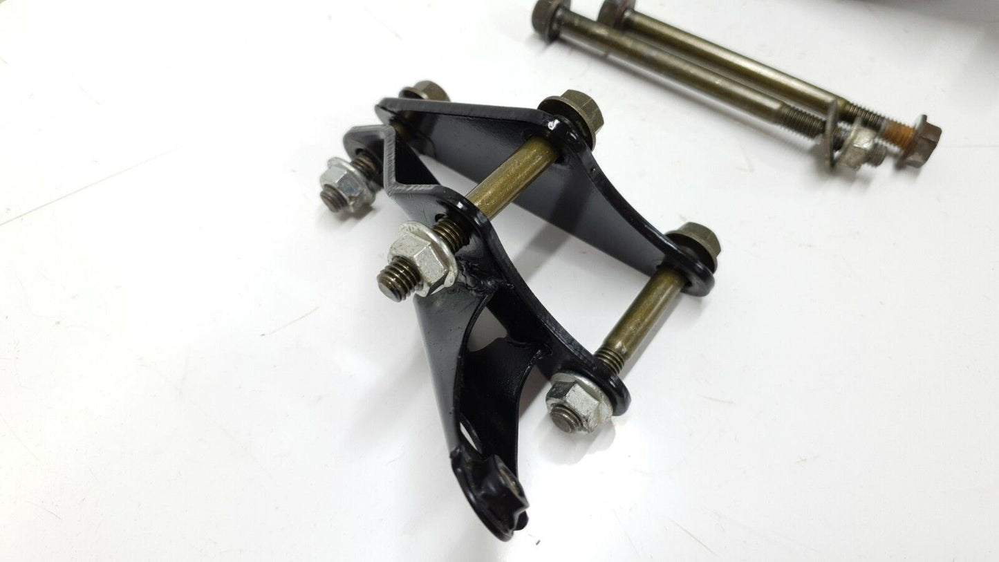 Supports moteur Yamaha YBR 125 2010 Réf : 5VL-F1316-01 Engine bracket