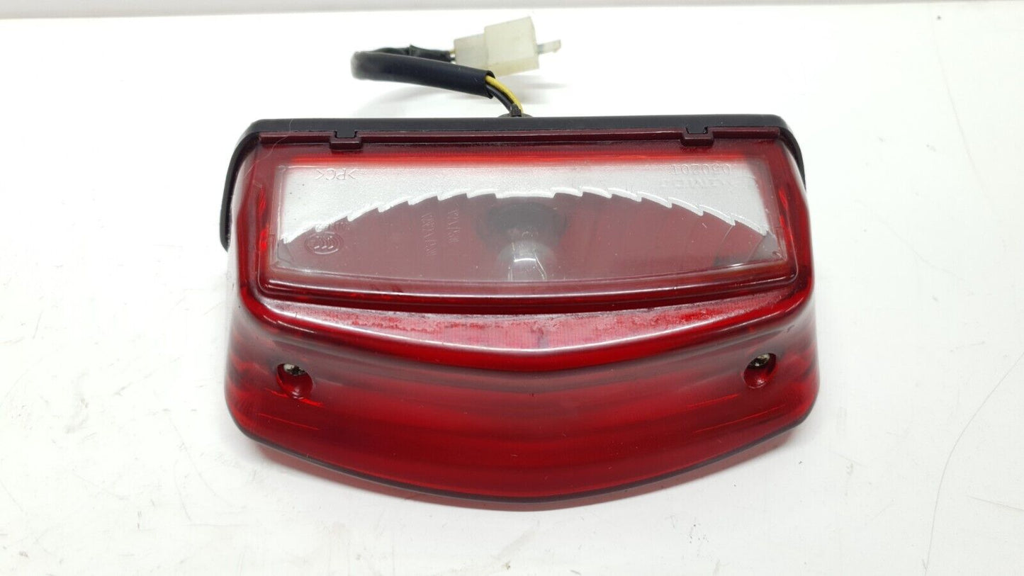 Feu arrière Yamaha YBR 125 2009 Réf : 3D9-H4700-00 Rear lamp