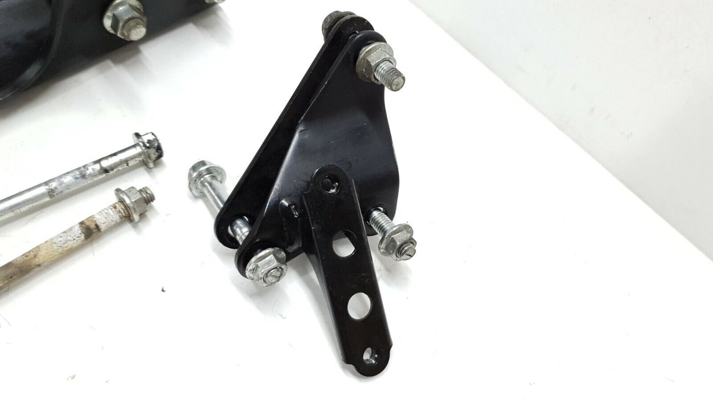 Supports moteur Yamaha YBR 125 2011 Engine Suport