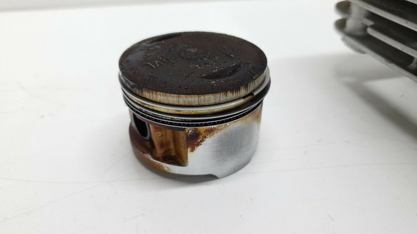 Cylindre et piston 54mm Yamaha YBR 125 2006 Réf : 5VLE13101000 Cylinder