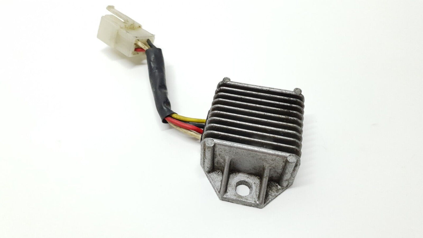 Régulateur de tension Yamaha DT125LC 1987 n°7 Réf 34X-81960-90-00 Voltage regul