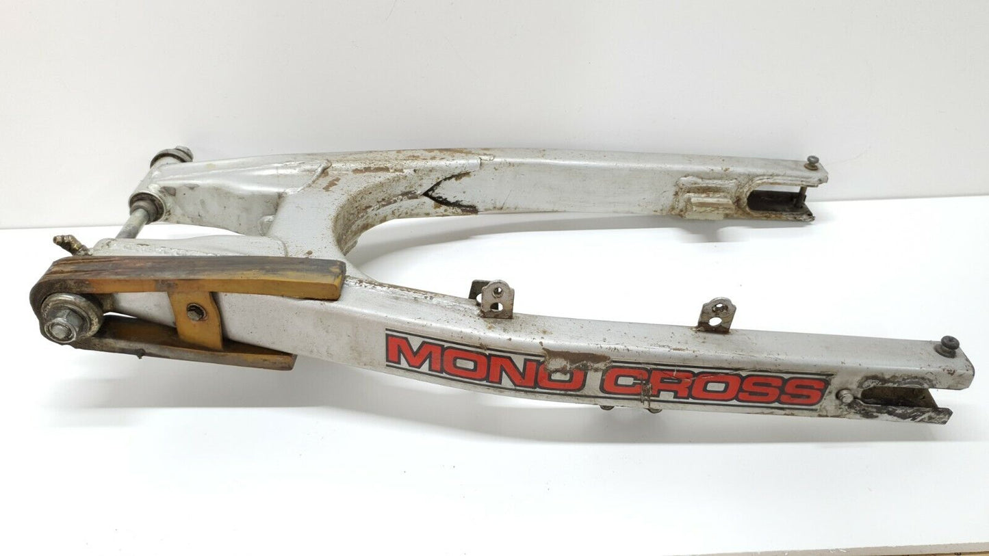 Bras oscillant Yamaha DT125LC 1986 N°2 Réf : 34Y-22110-00-35 Swingarm