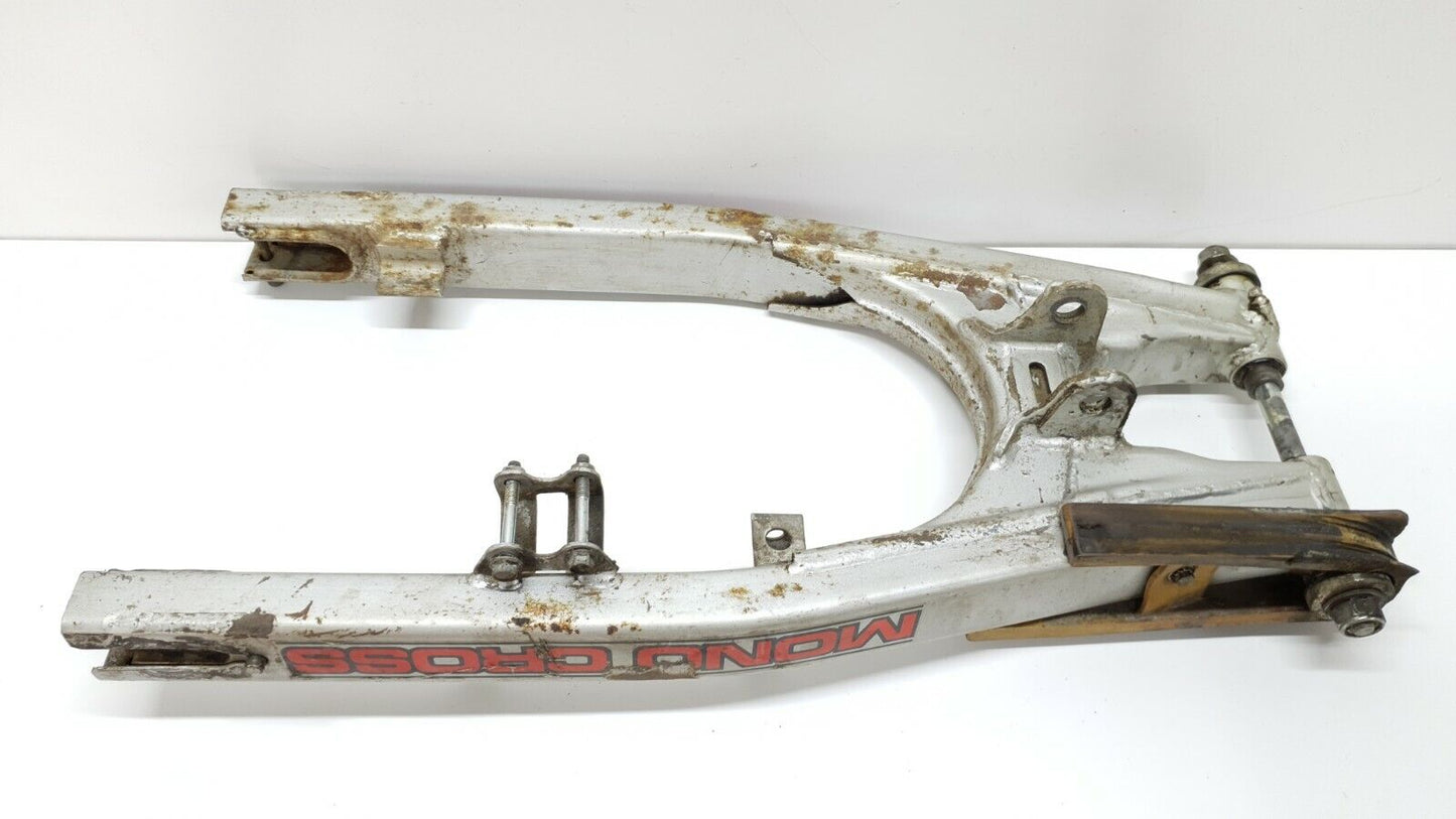 Bras oscillant Yamaha DT125LC 1986 N°2 Réf : 34Y-22110-00-35 Swingarm